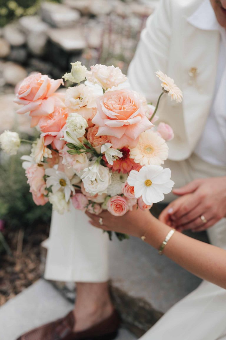 Brautstrauß Trend 2026 - Floral und Apricot, Weiß, Blush-Töne - geplant von Julia Truisi weddings & parties