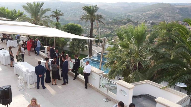 Traumhafter Ausblick in dieser Hochzeitslocation auf Sizilien