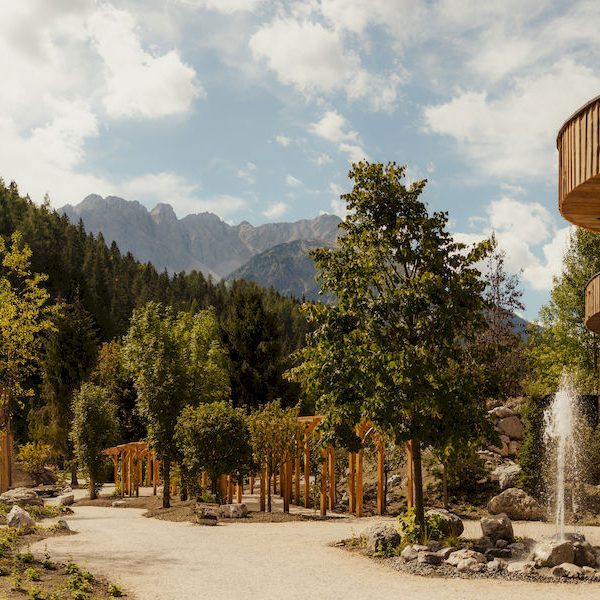 Ankunftsbereit zum Business Event im La Posch in Tirol. Kooperationspartner von Julia Truisi