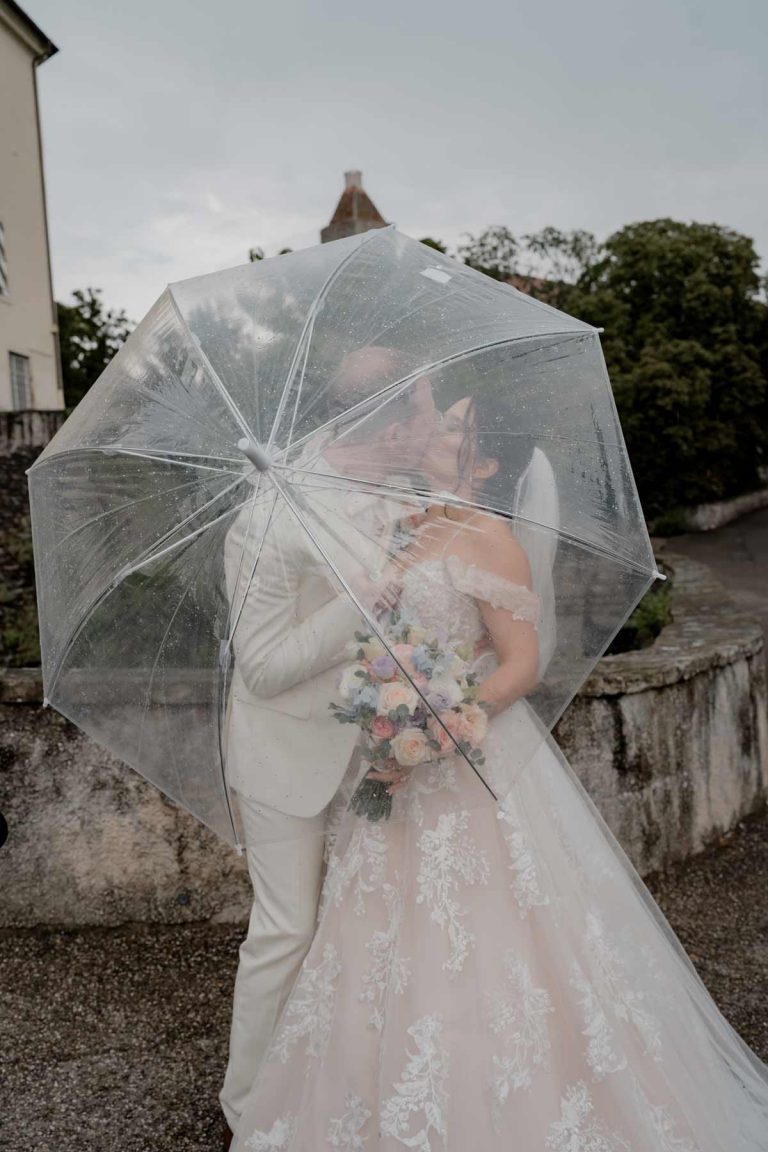 Regen bringt Glück - Hochzeit - Brautpaar Shooting