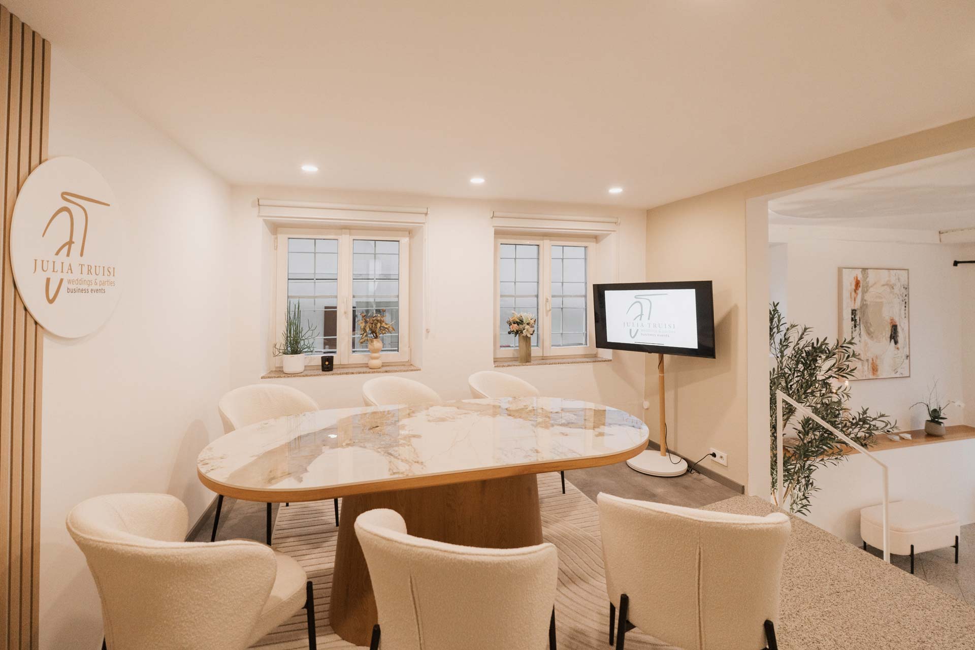 Besprechungsraum für die Hochzeitsplanung in Günzburg